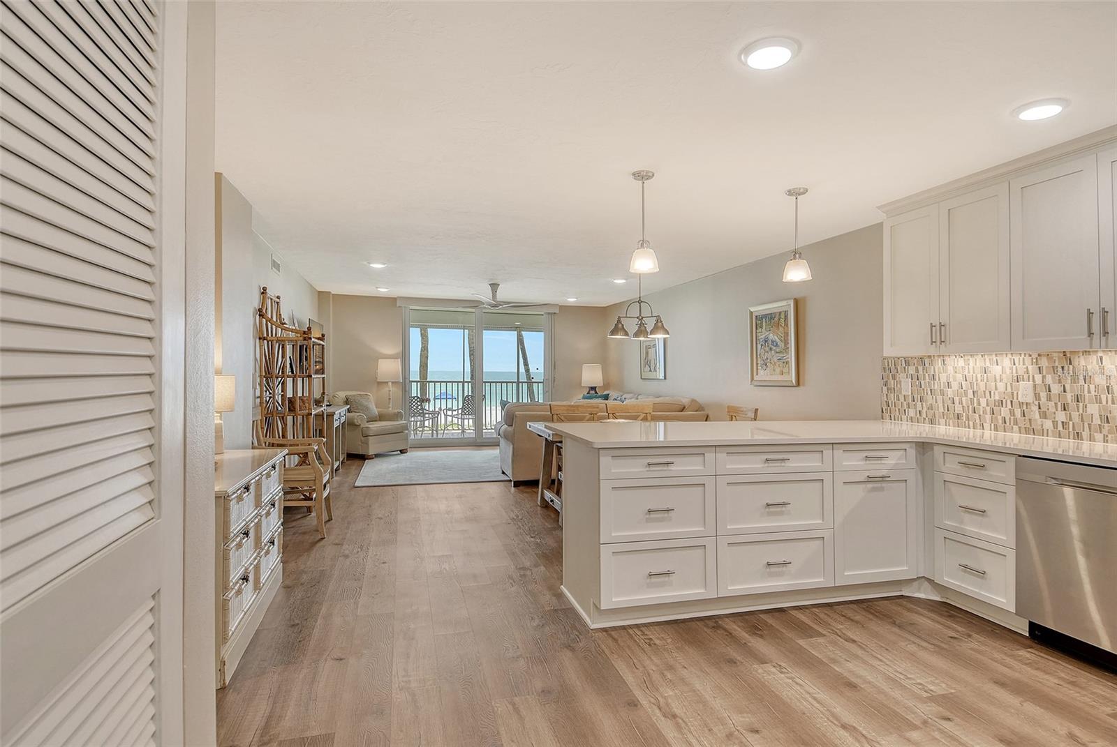 Image 9 of 68 For 4325 Gulf Of Mexico Drive 204