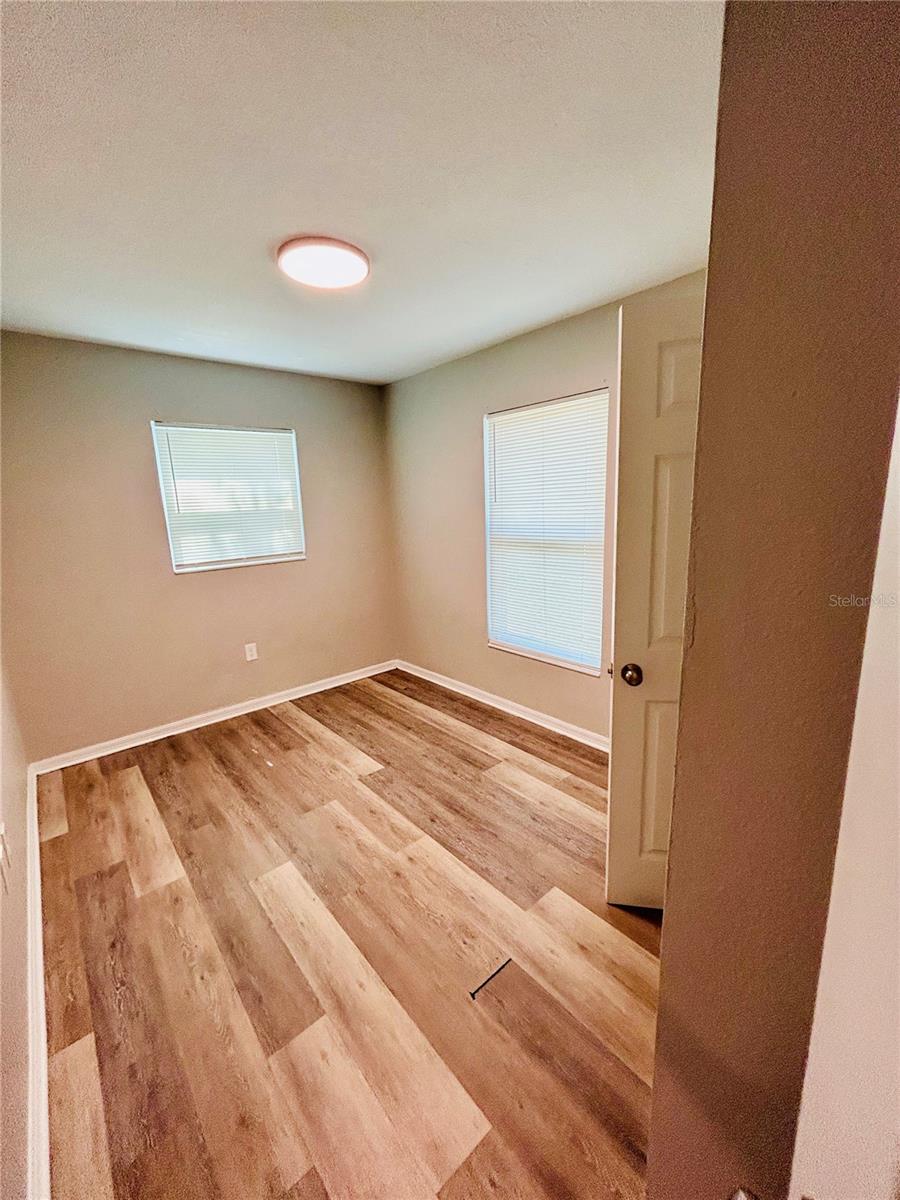 Image 8 of 10 For 804 12th St E  808