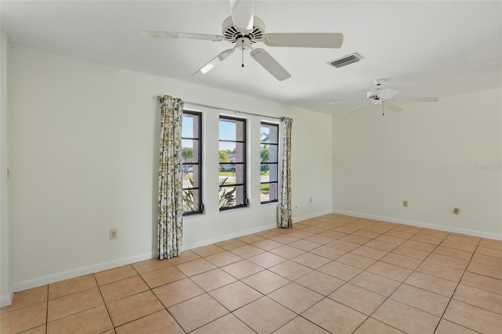 Image 5 of 37 For 268 46th Terrace