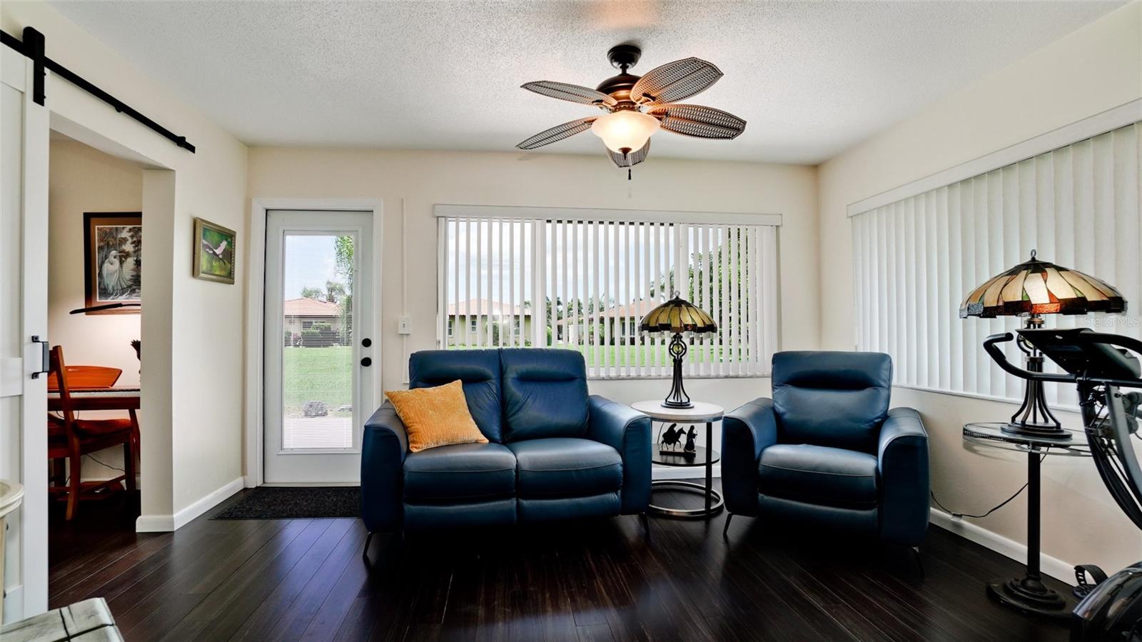 Image 14 of 36 For 3305 Notre Dame Place 3305