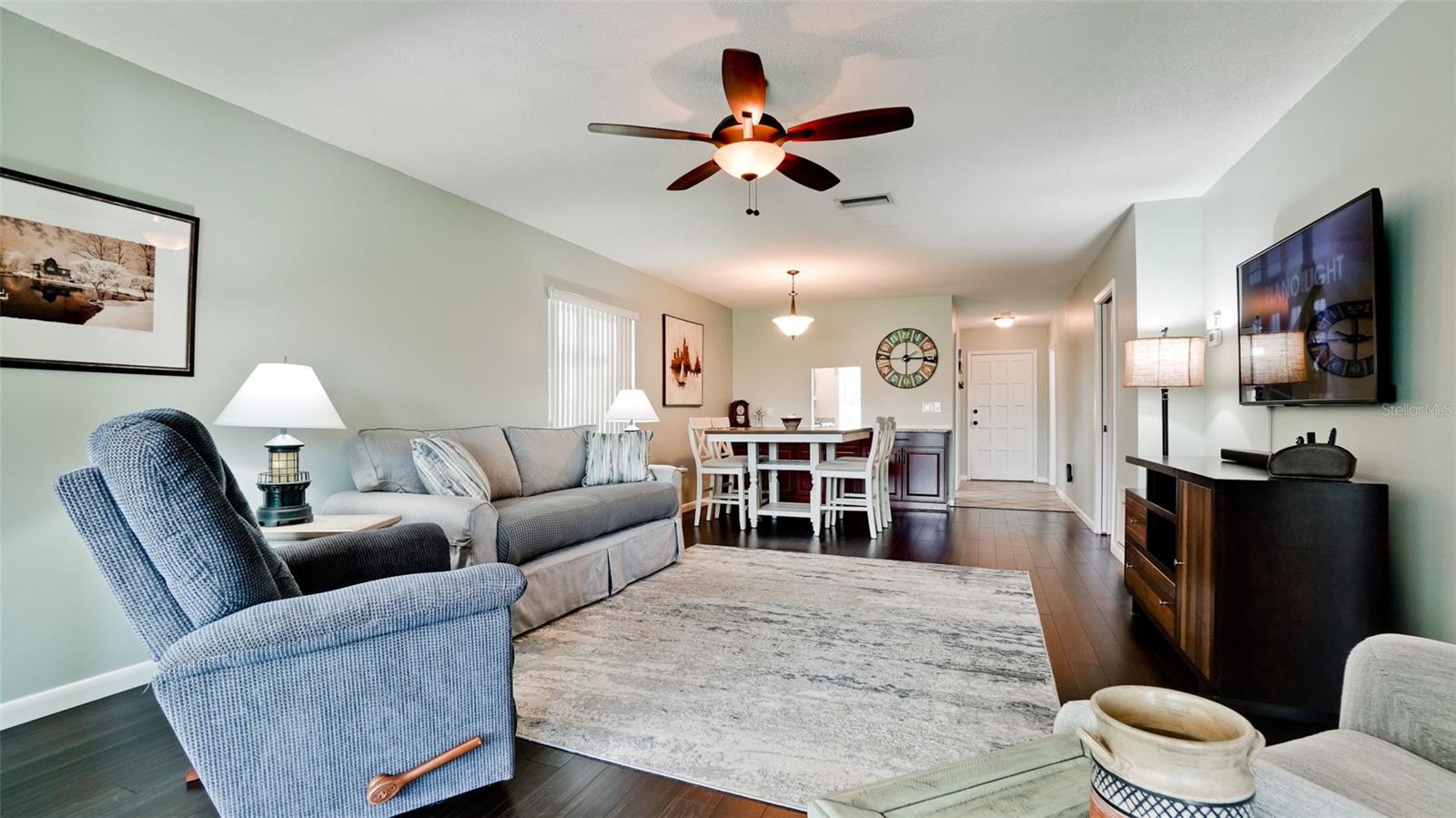 Image 16 of 36 For 3305 Notre Dame Place 3305
