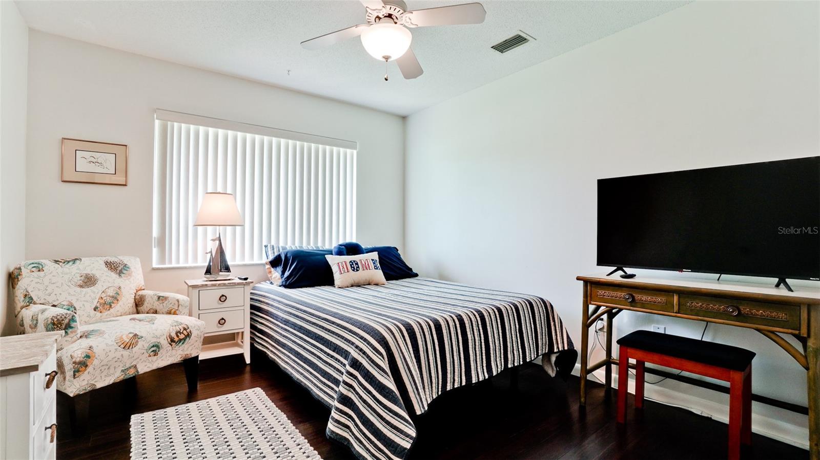 Image 23 of 36 For 3305 Notre Dame Place 3305