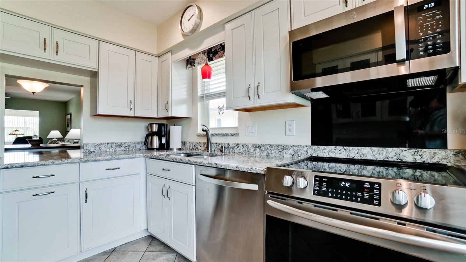 Image 6 of 36 For 3305 Notre Dame Place 3305