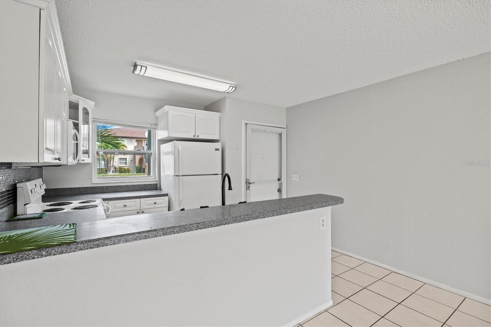 Image 6 of 58 For 25100 Sandhill Boulevard 104 G