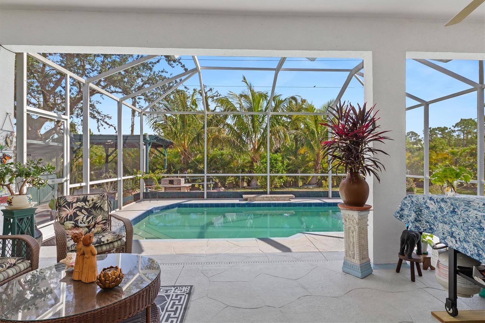 Image 25 of 50 For 25324 Alicante Drive