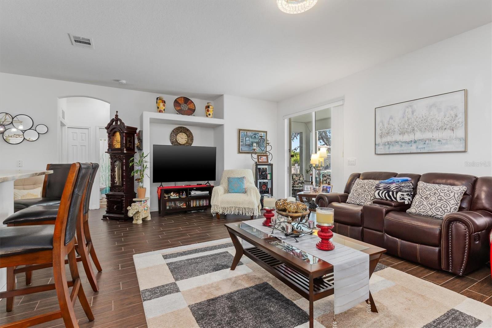 Image 6 of 50 For 25324 Alicante Drive