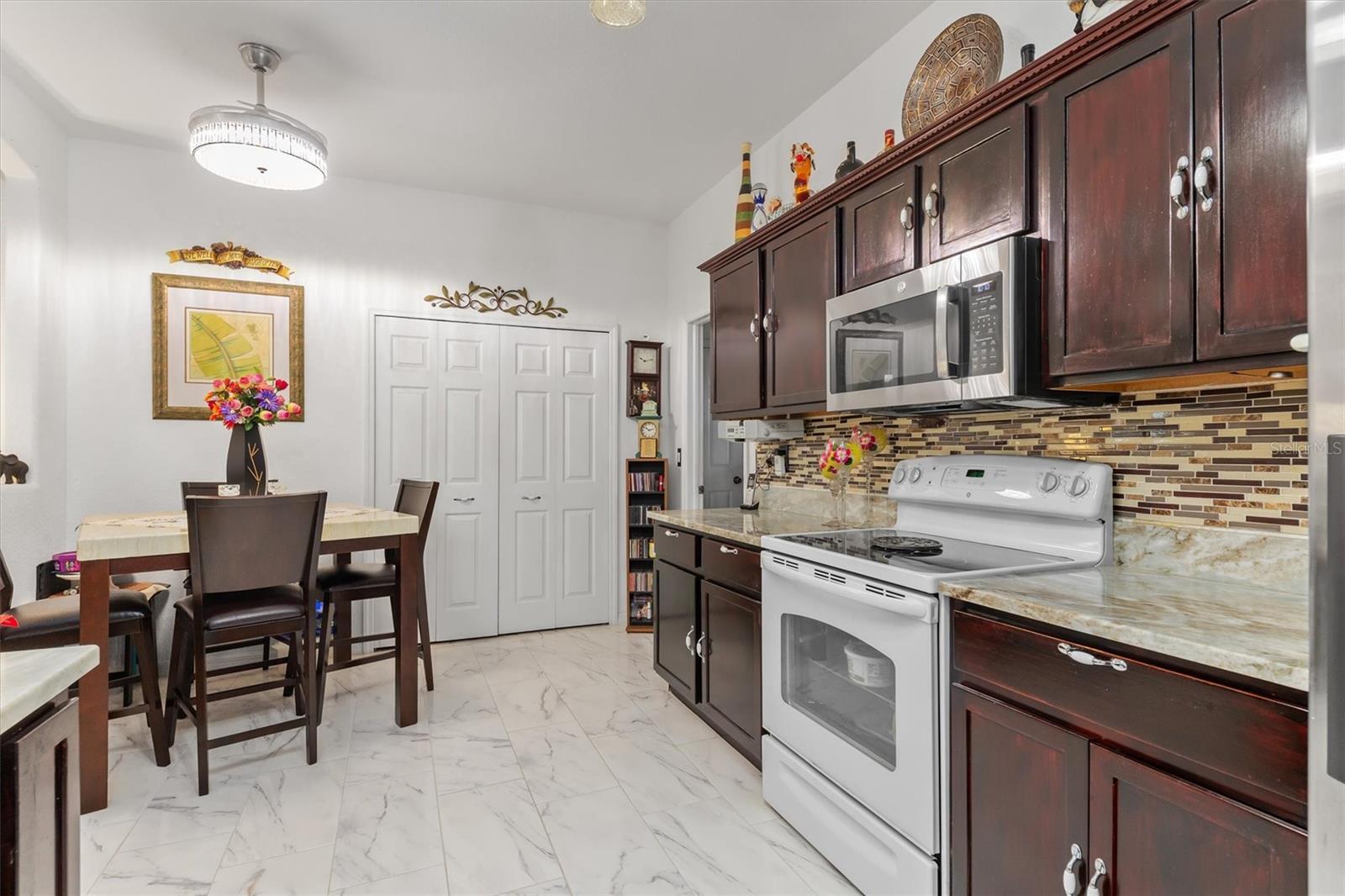 Image 9 of 50 For 25324 Alicante Drive