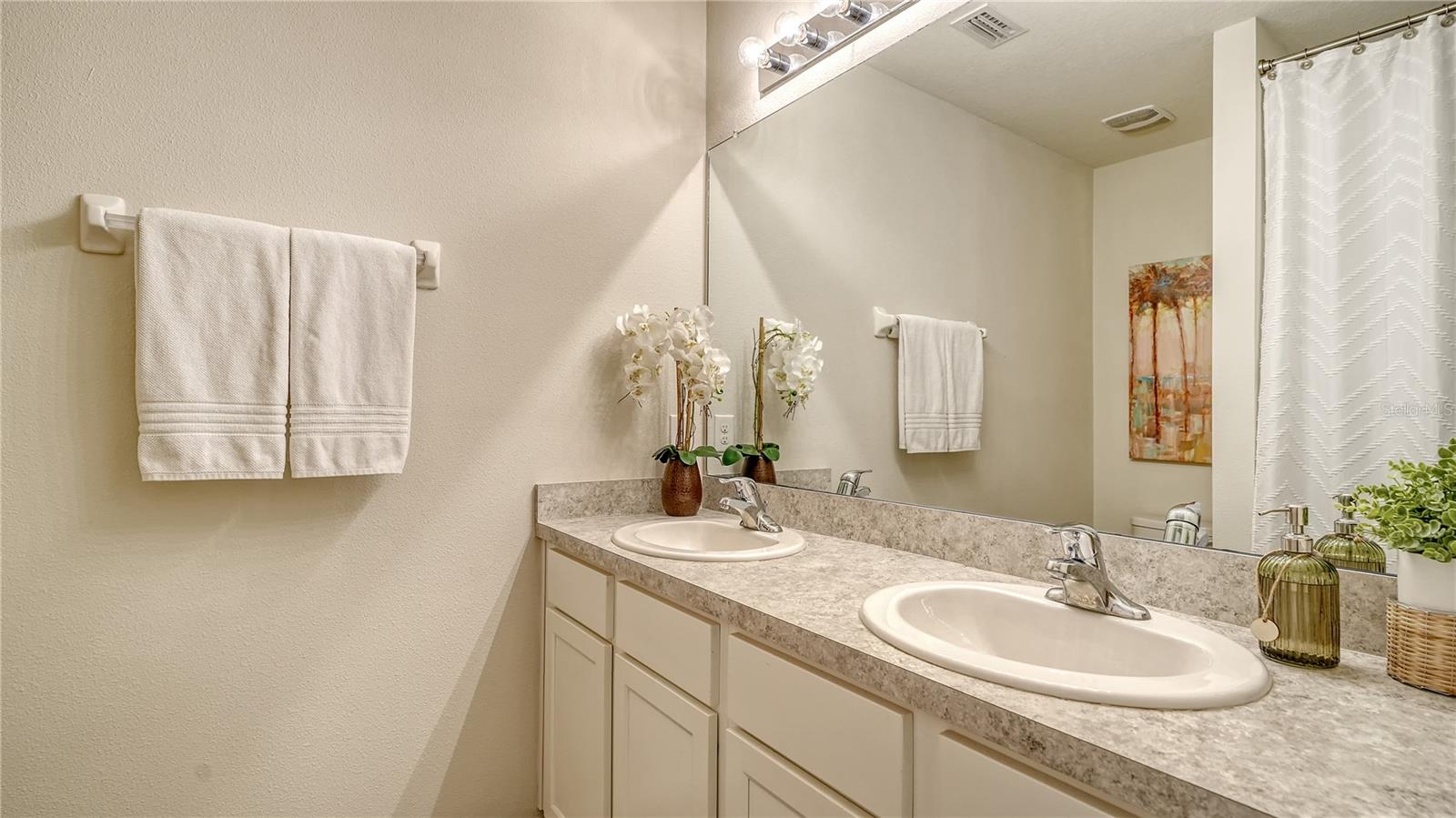 Image 16 of 55 For 5905 Silver Sage Way