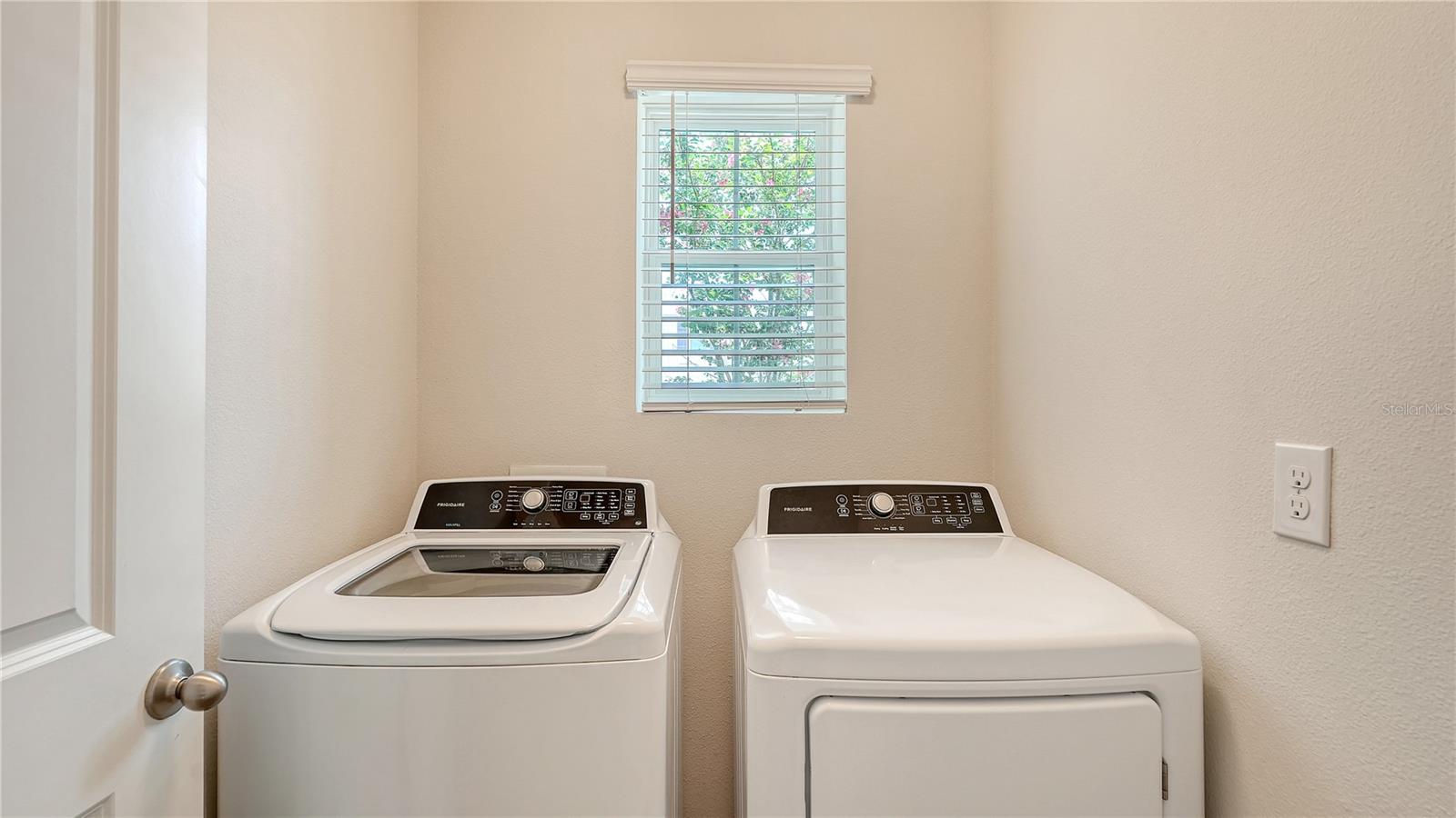 Image 26 of 55 For 5905 Silver Sage Way
