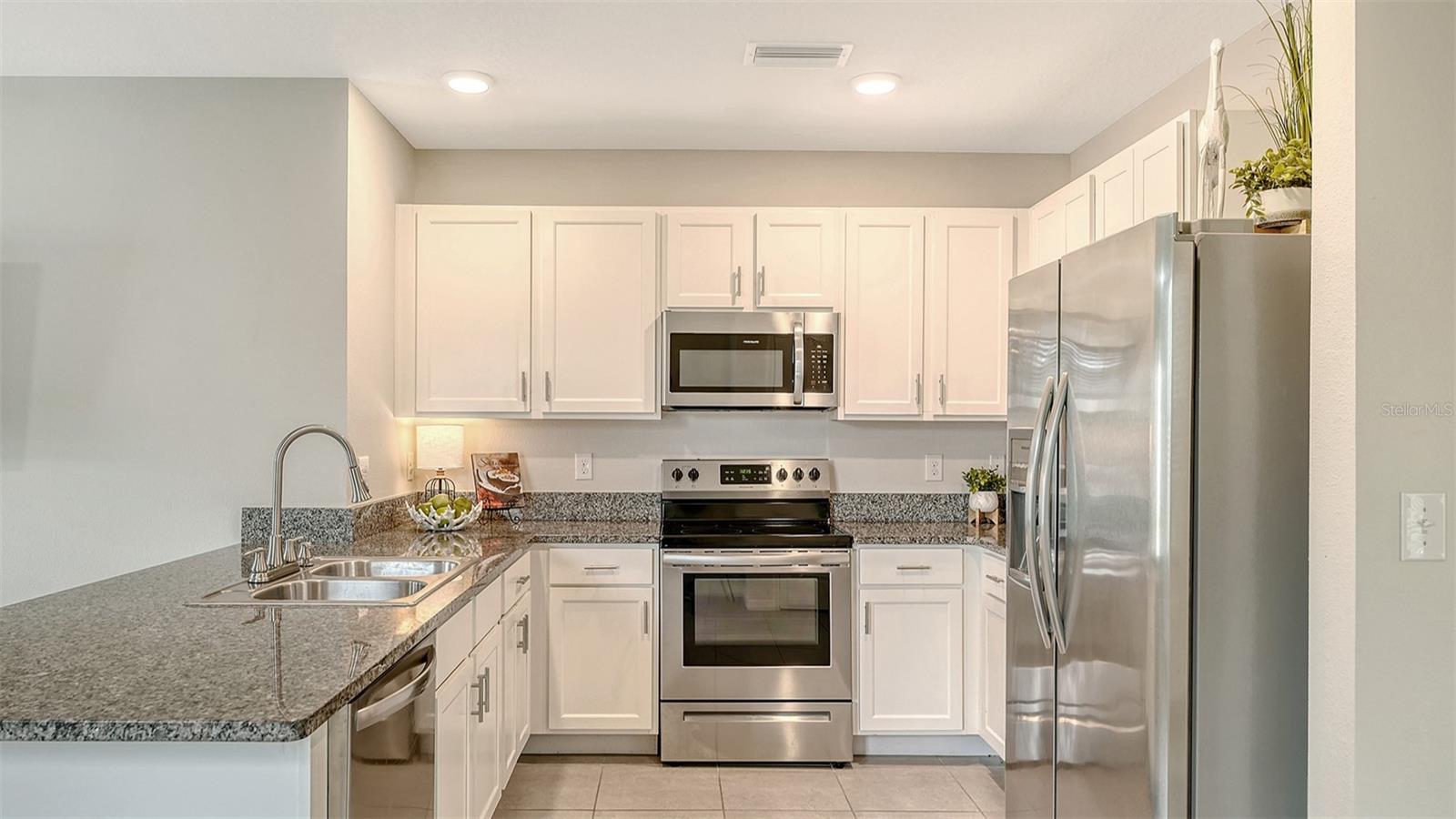 Image 6 of 55 For 5905 Silver Sage Way