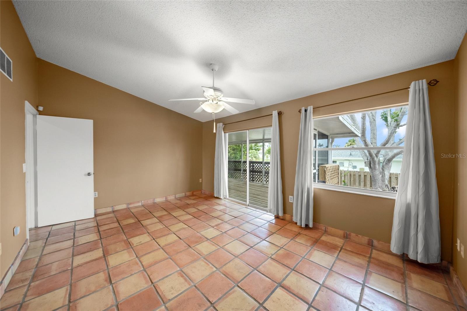 Image 21 of 54 For 6738 Avenue D