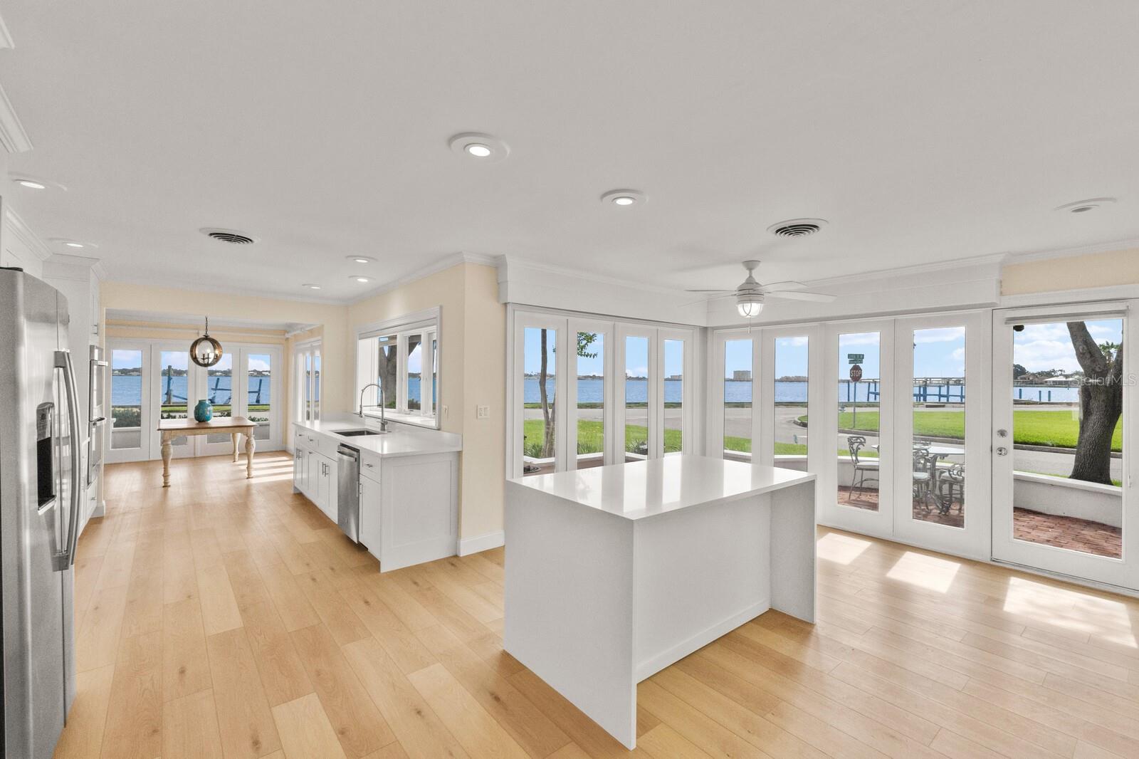 Image 20 of 63 For 2401 Riverview Boulevard