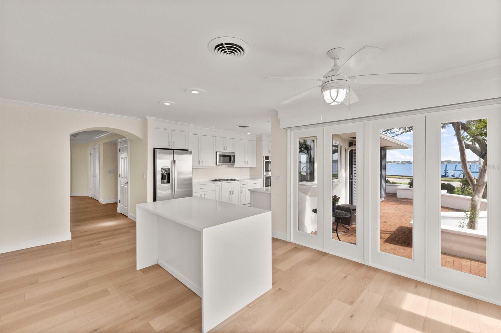 Image 21 of 63 For 2401 Riverview Boulevard