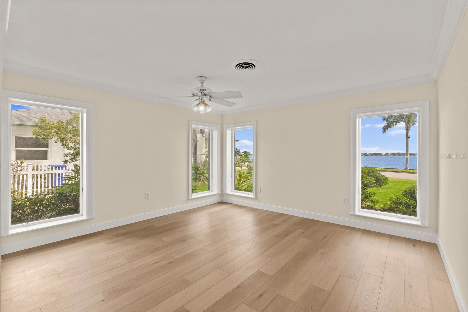 Image 25 of 63 For 2401 Riverview Boulevard