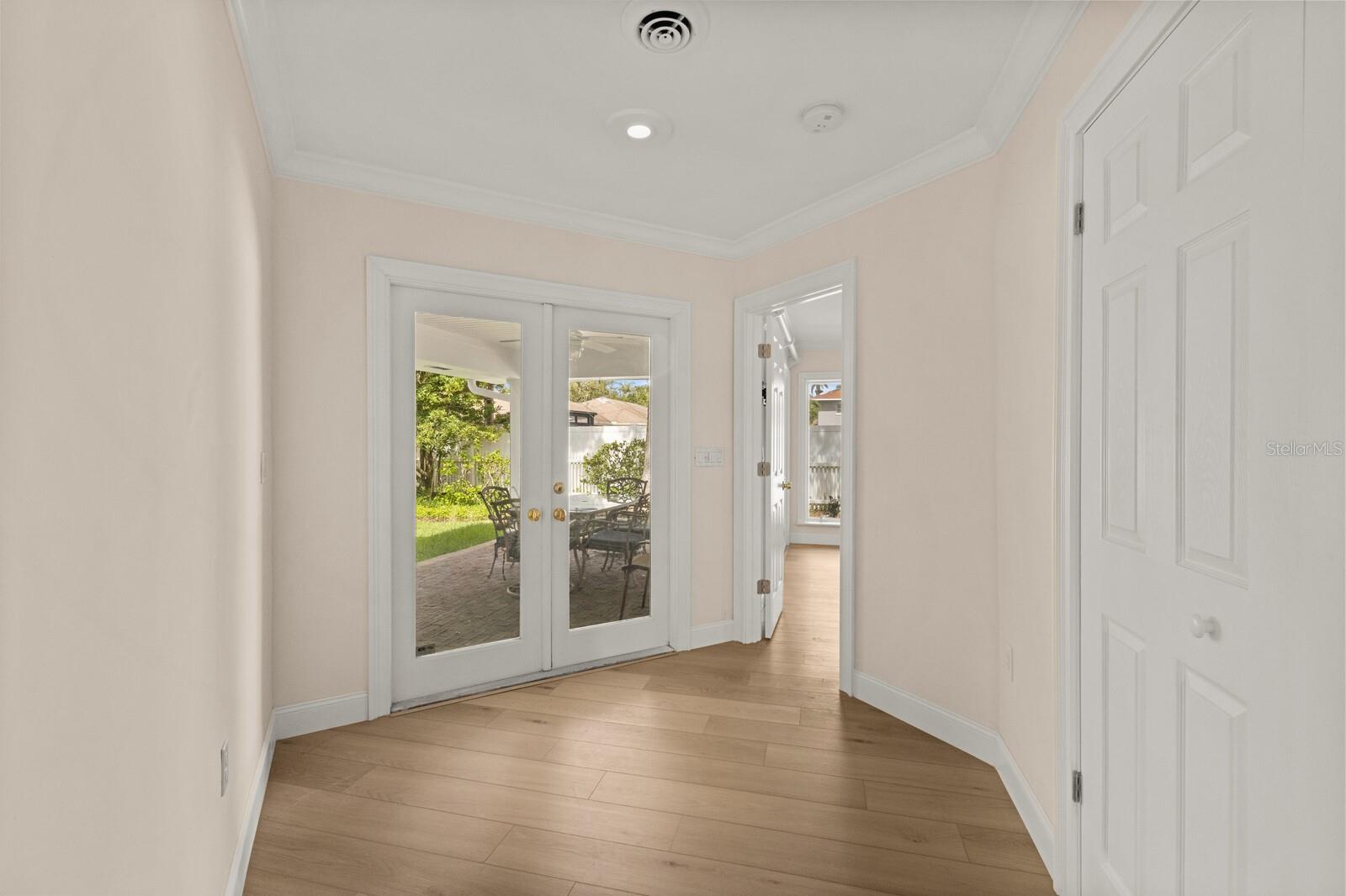 Image 38 of 63 For 2401 Riverview Boulevard
