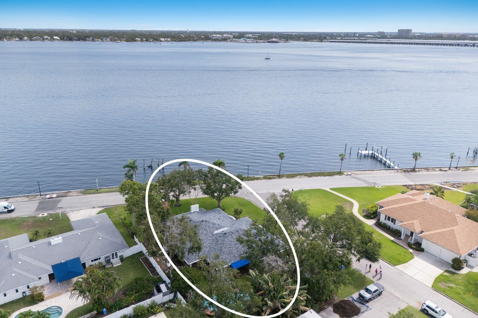 Image 4 of 63 For 2401 Riverview Boulevard