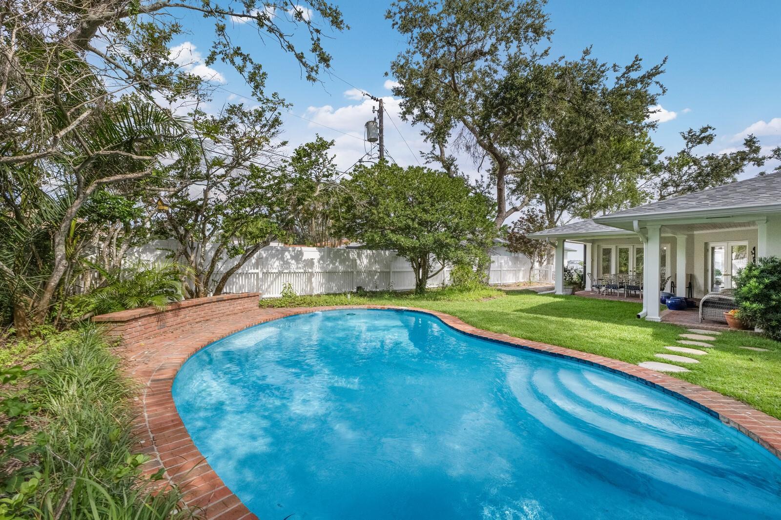 Image 45 of 63 For 2401 Riverview Boulevard