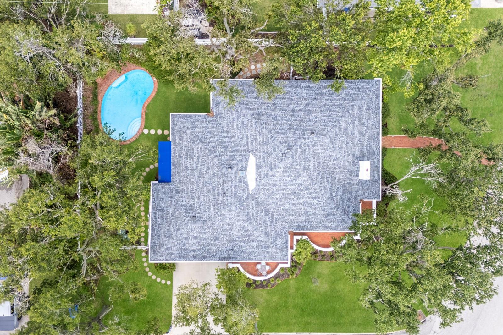 Image 5 of 63 For 2401 Riverview Boulevard
