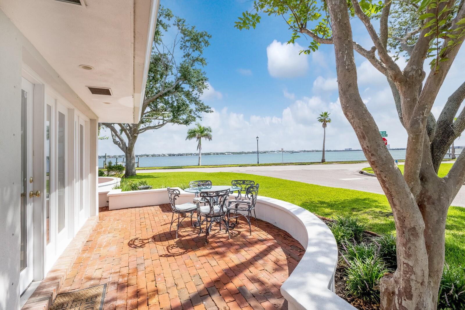 Image 7 of 63 For 2401 Riverview Boulevard