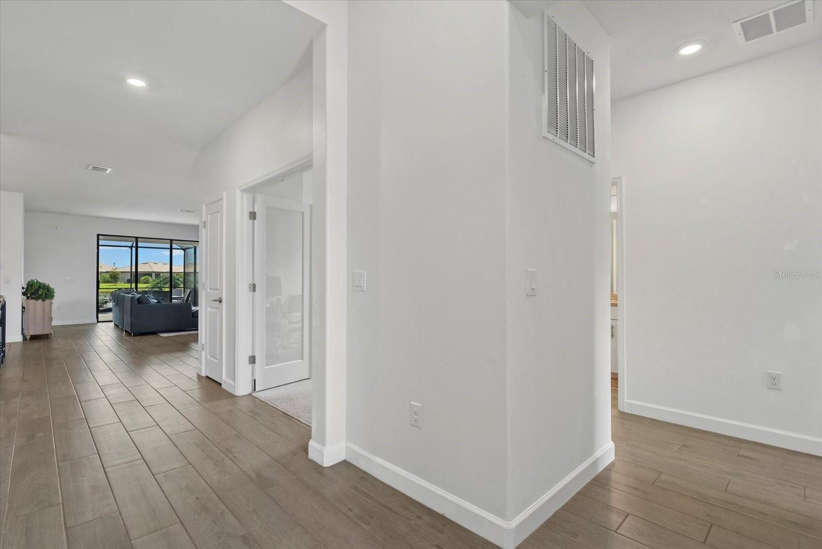 Image 6 of 67 For 15716 Barefoot Beach Drive