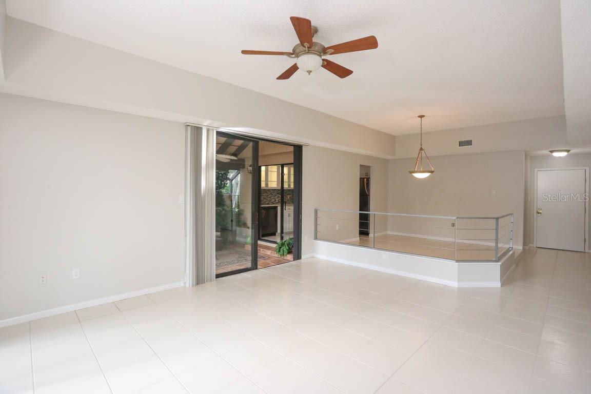 Image 12 of 36 For 5319 Myrtle Wood  48