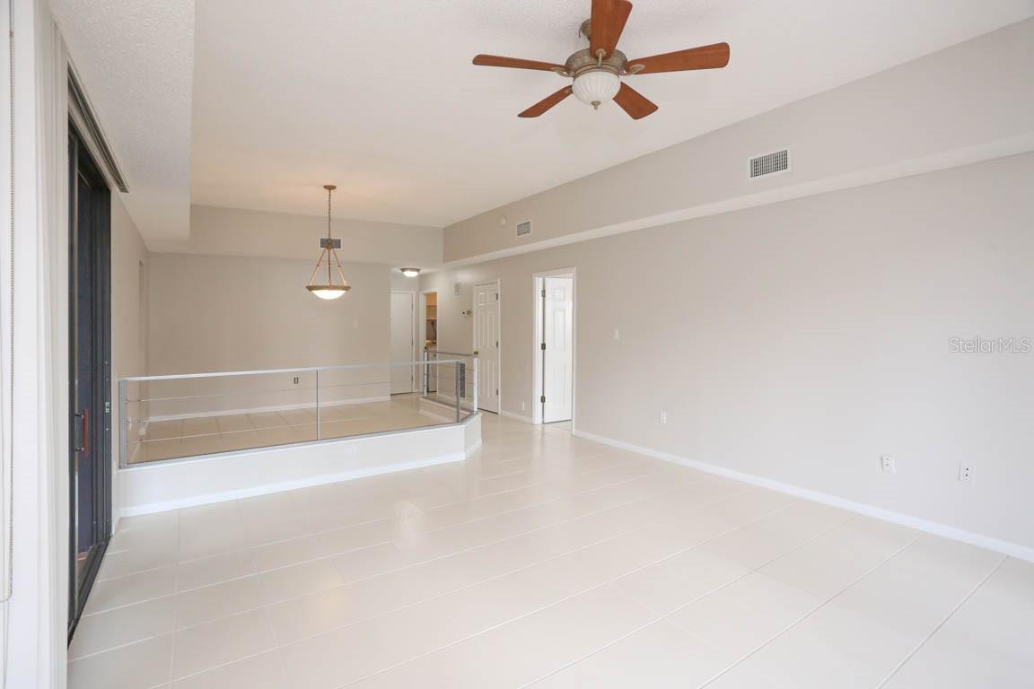 Image 13 of 36 For 5319 Myrtle Wood  48