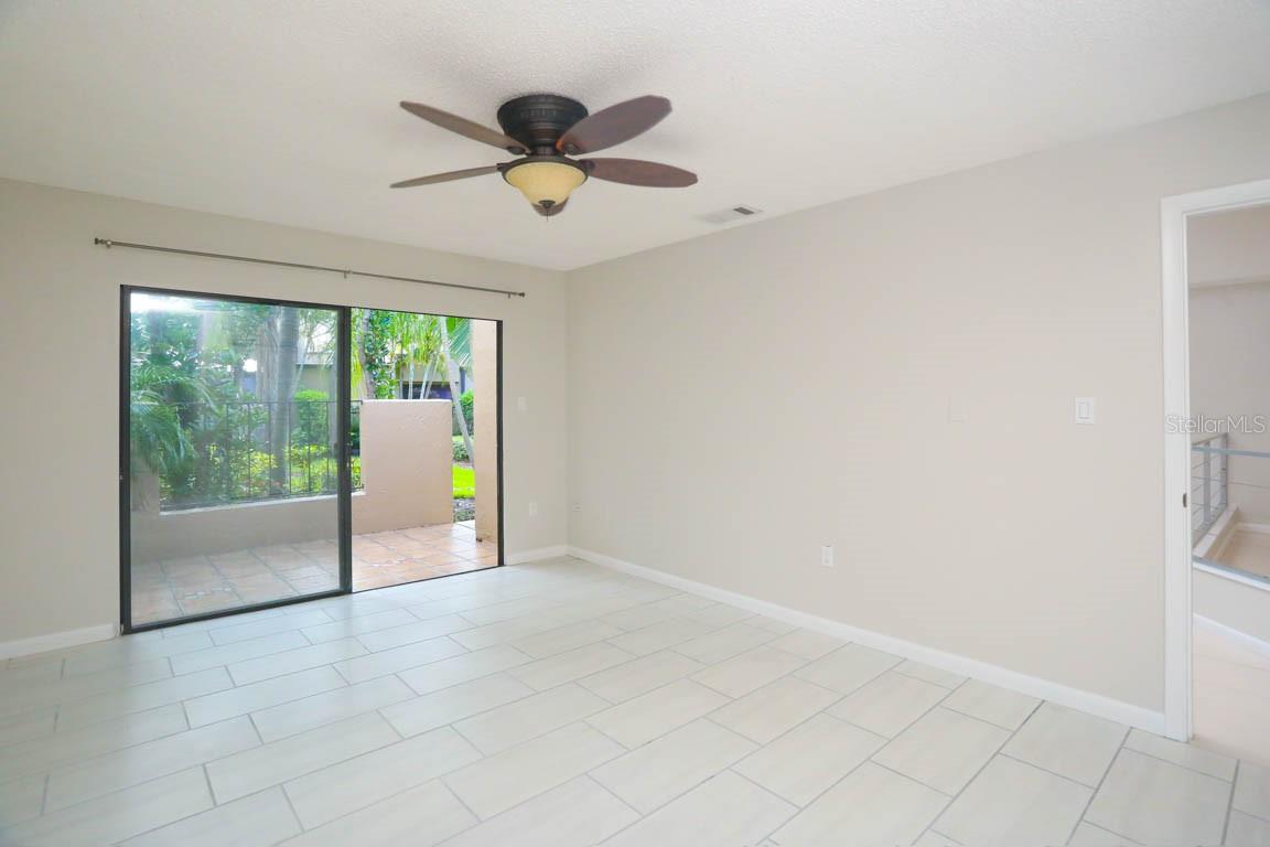 Image 15 of 36 For 5319 Myrtle Wood  48