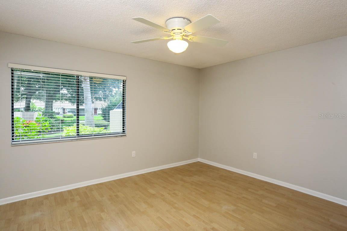 Image 20 of 36 For 5319 Myrtle Wood  48