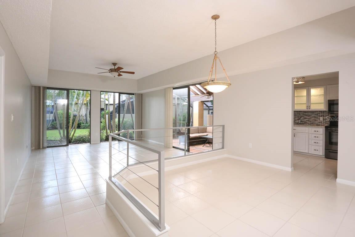 Image 3 of 36 For 5319 Myrtle Wood  48