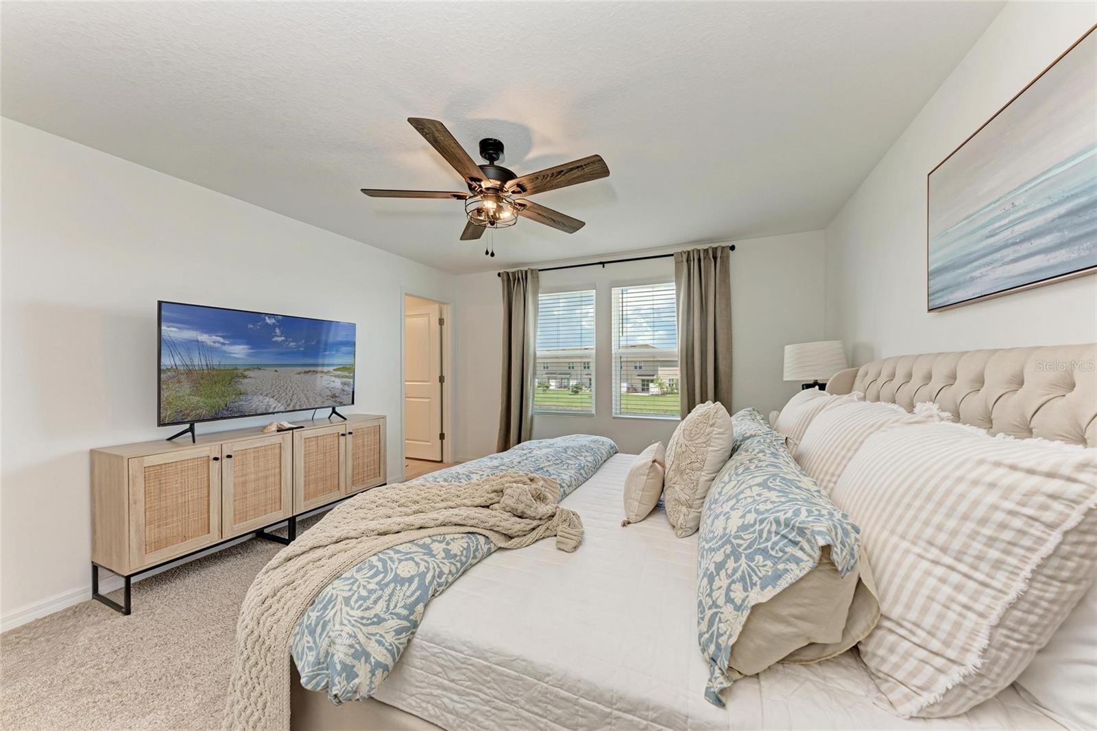 Image 15 of 46 For 5711 Archipelago Street