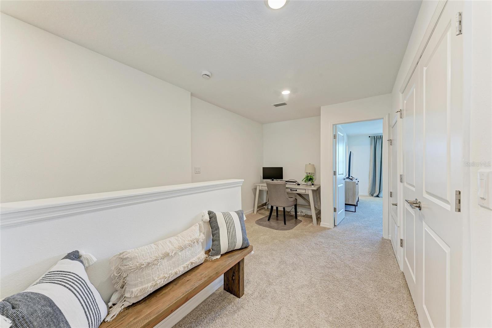 Image 22 of 46 For 5711 Archipelago Street