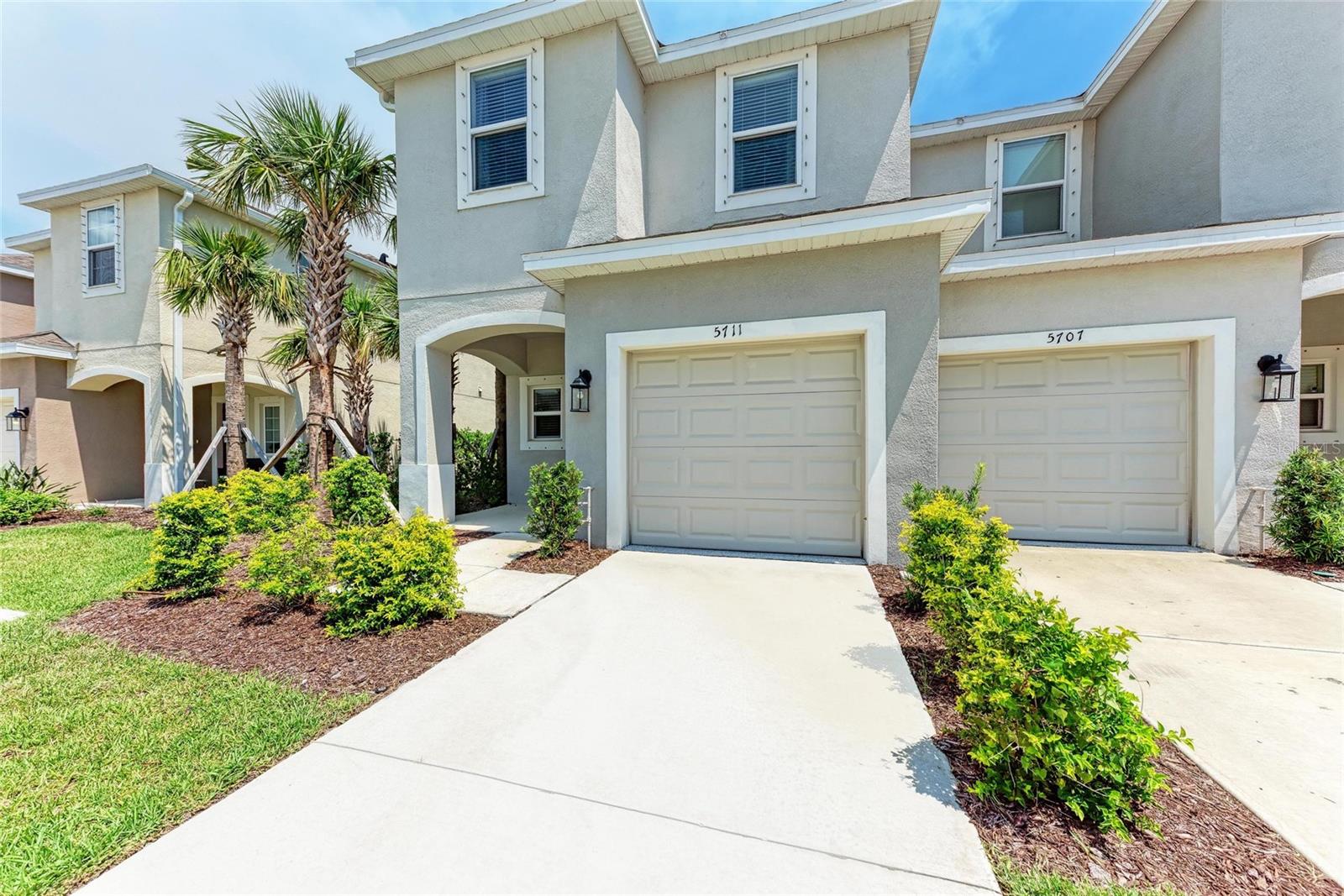Image 3 of 46 For 5711 Archipelago Street