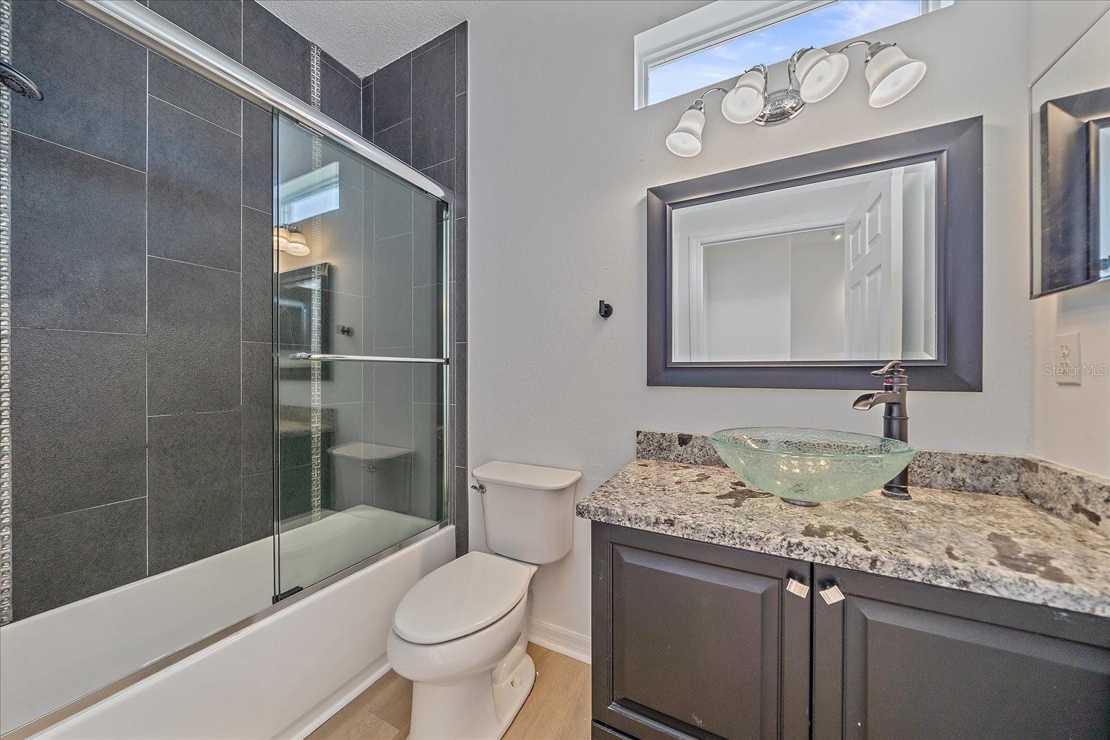 Image 13 of 57 For 6266 Buckingham Street