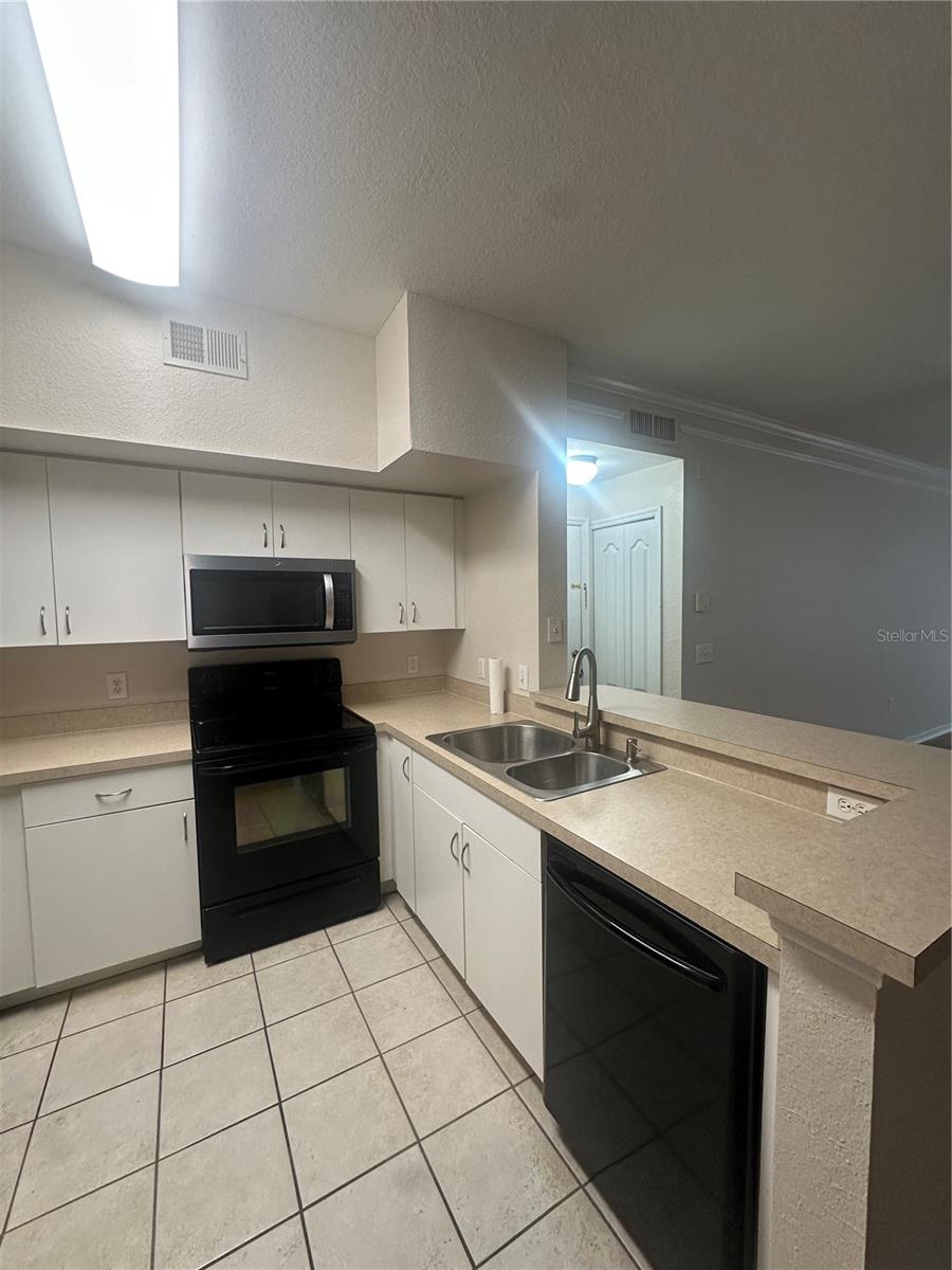 Image 8 of 9 For 4138 Central Sarasota Parkway 1525