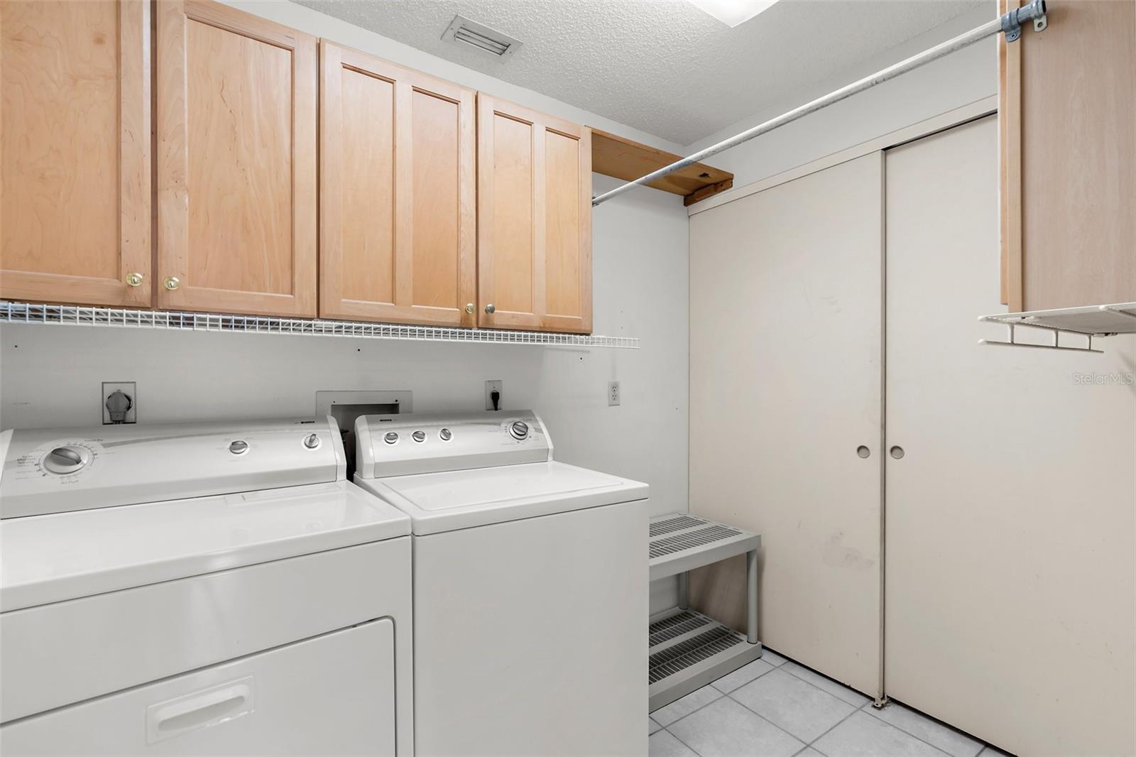 Image 30 of 33 For 2915 29th Avenue W