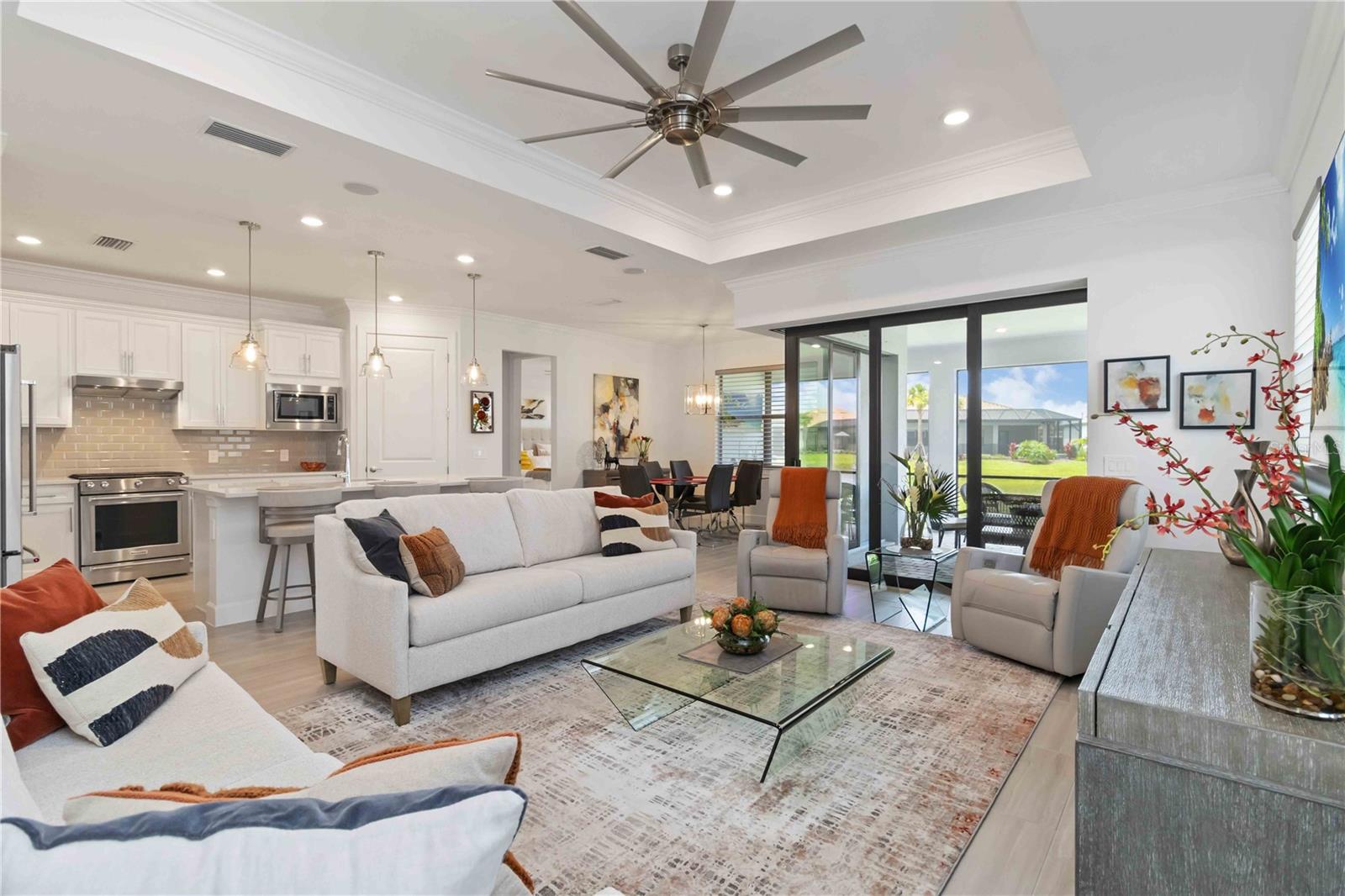 Image 11 of 79 For 7758 Summerland Cove