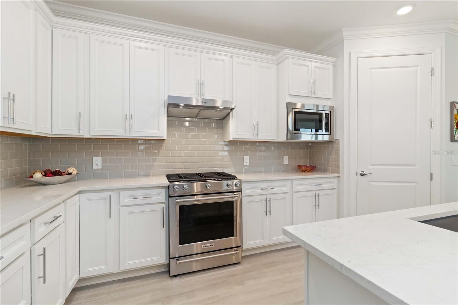 Image 21 of 79 For 7758 Summerland Cove