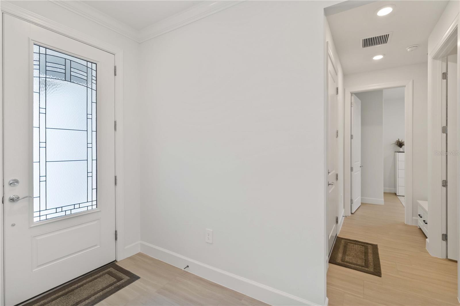Image 4 of 79 For 7758 Summerland Cove