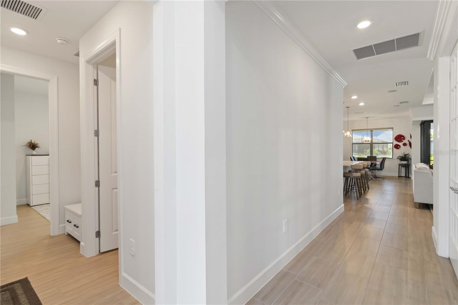 Image 5 of 79 For 7758 Summerland Cove