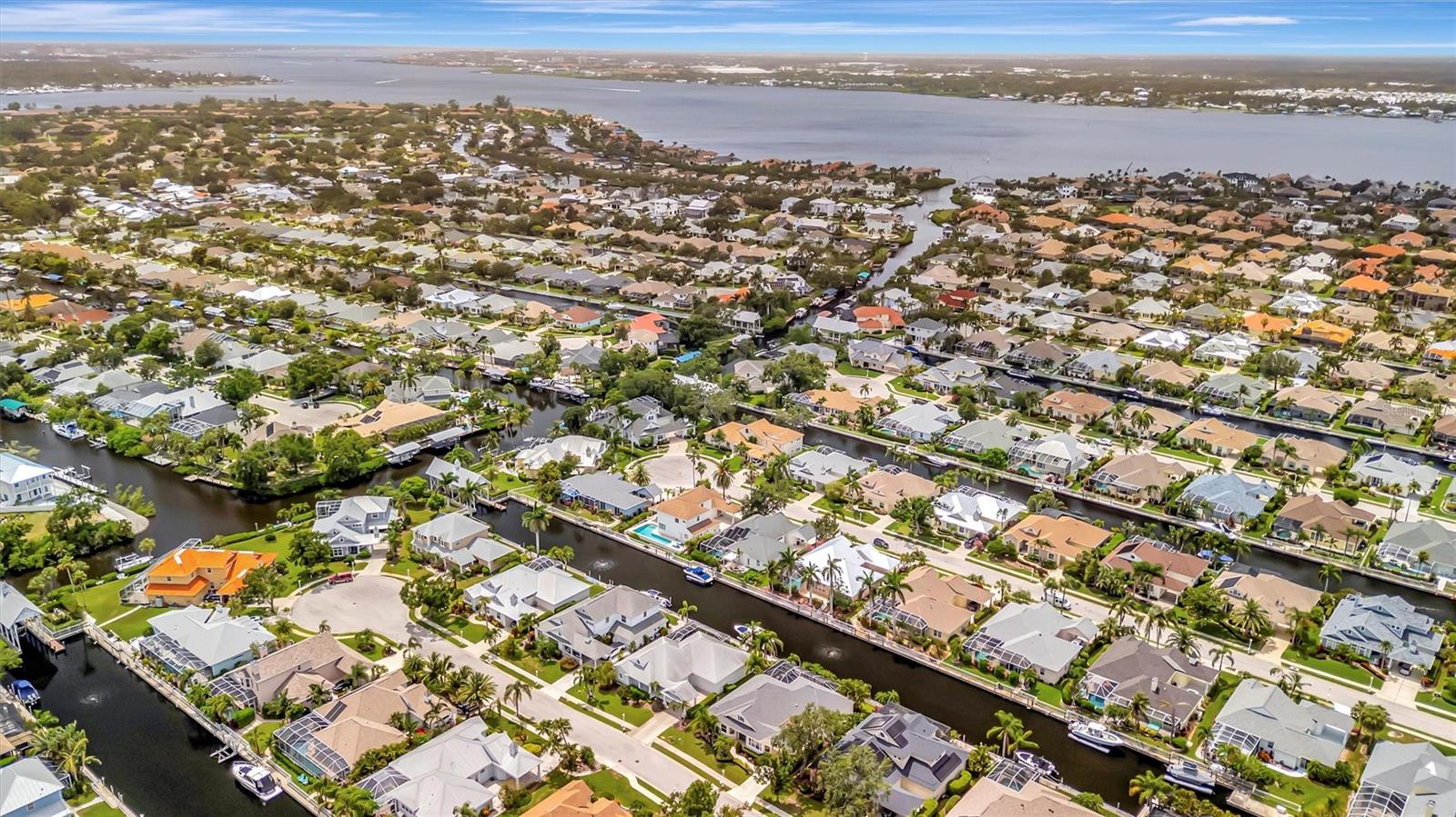 Image 15 of 100 For 4727 Starboard Drive