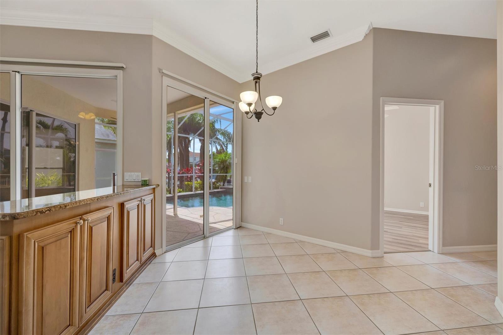 Image 37 of 100 For 4727 Starboard Drive