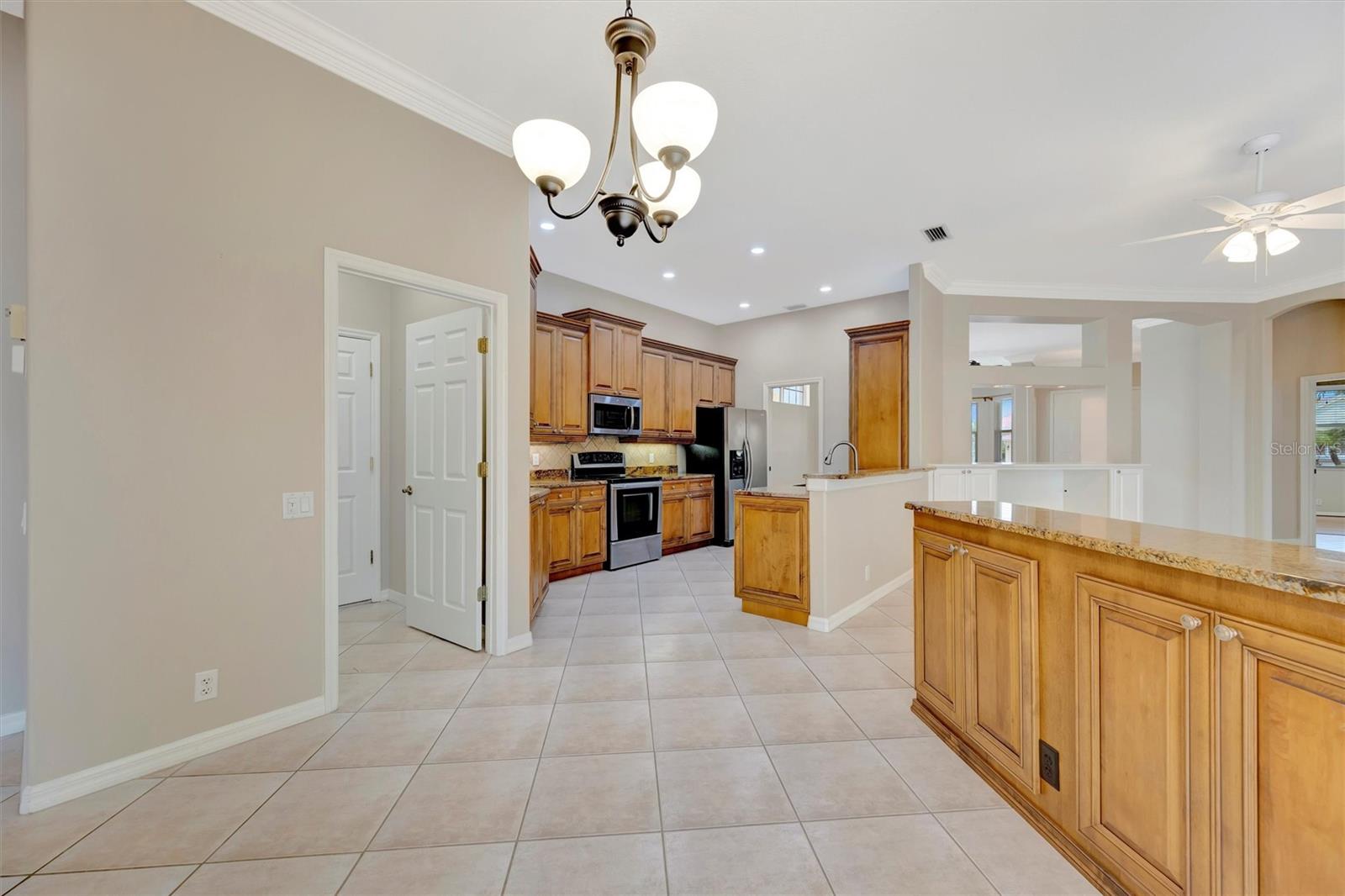 Image 45 of 100 For 4727 Starboard Drive
