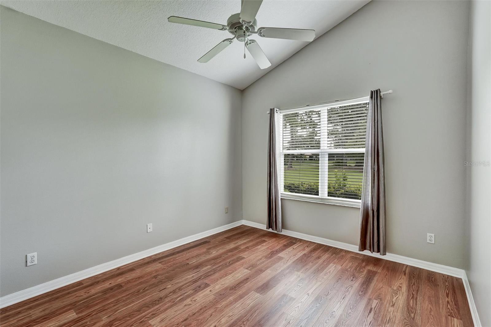 Image 20 of 34 For 1112 Golfview Woods Drive 1112