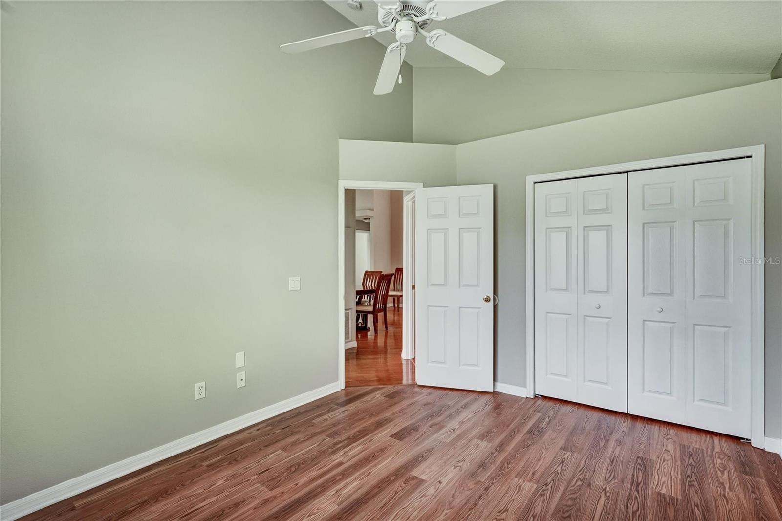 Image 21 of 34 For 1112 Golfview Woods Drive 1112