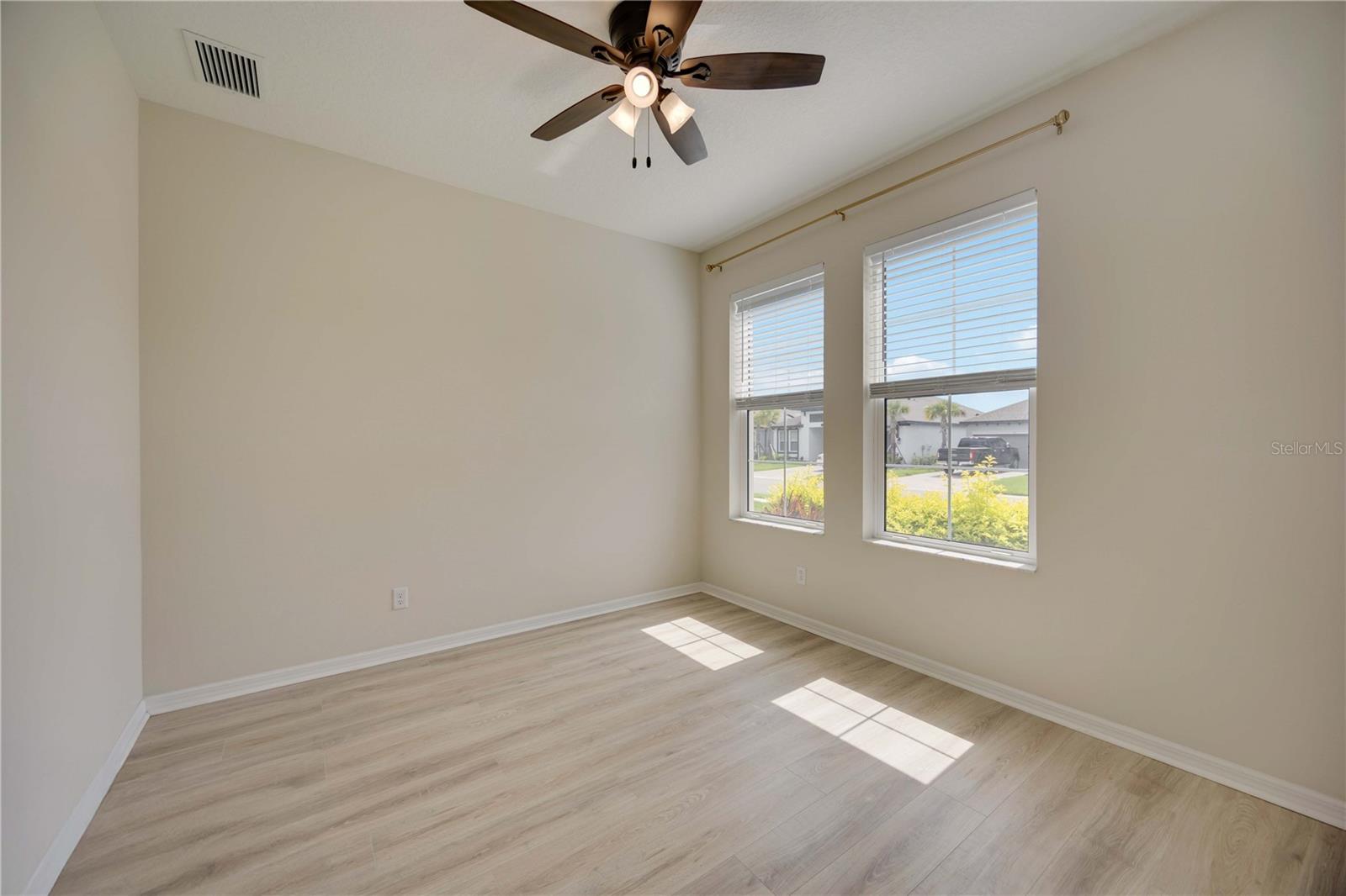 Image 36 of 62 For 918 Fernleaf Run