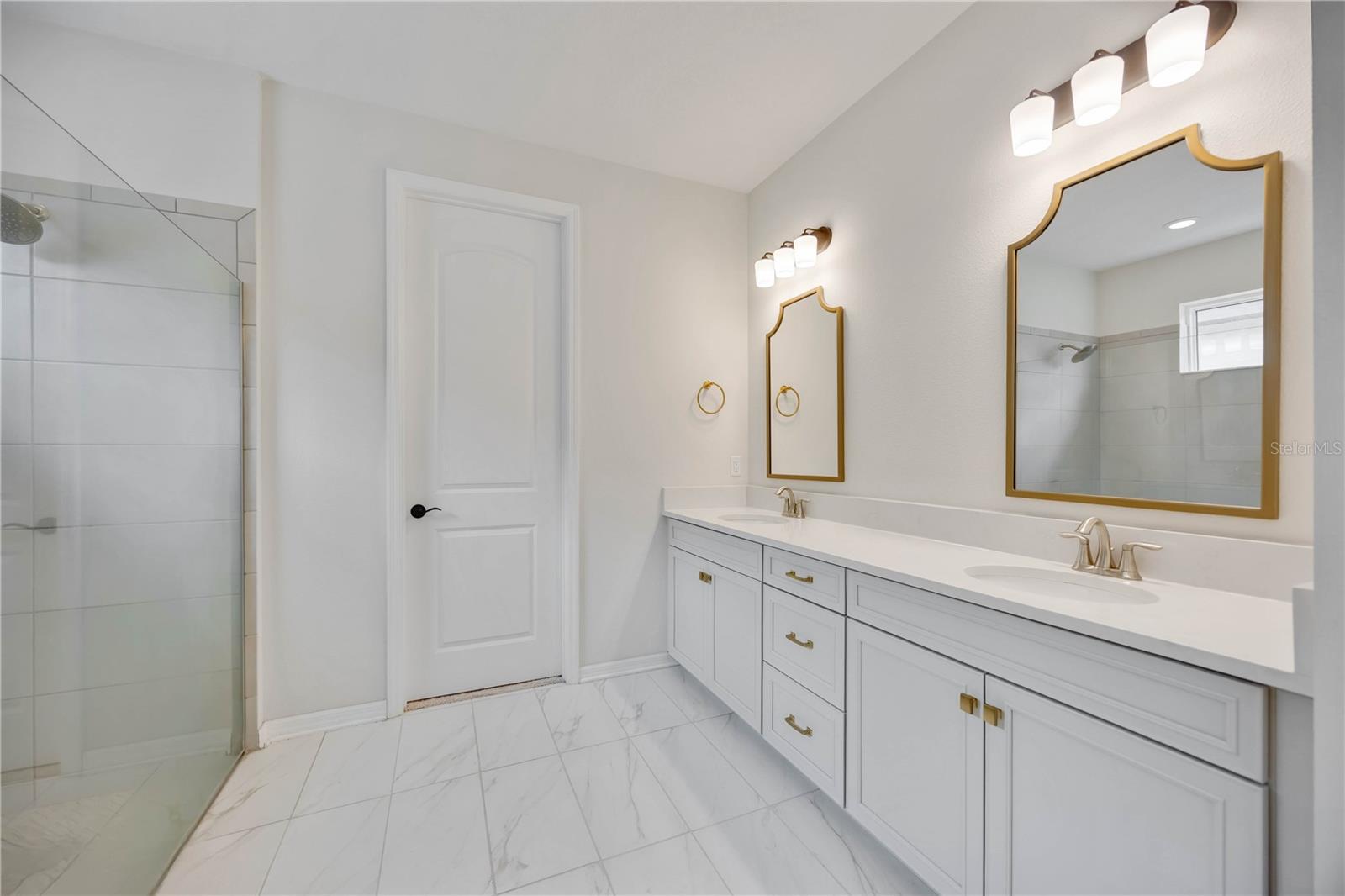Image 44 of 62 For 918 Fernleaf Run