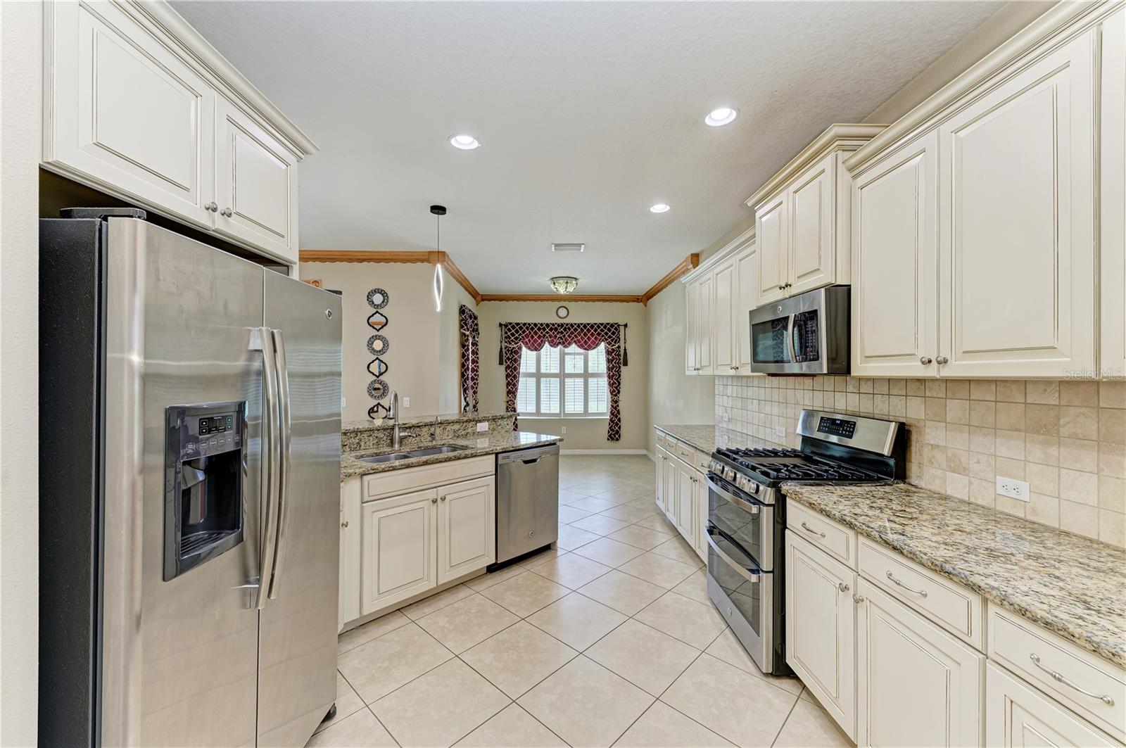 Image 14 of 35 For 6516 Palm Leaf Court