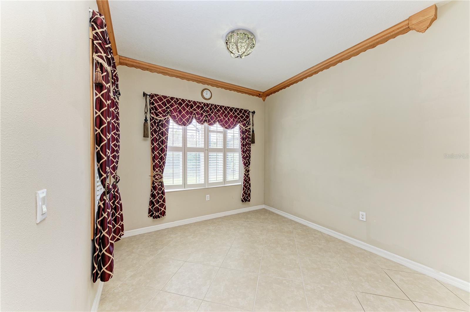 Image 19 of 35 For 6516 Palm Leaf Court