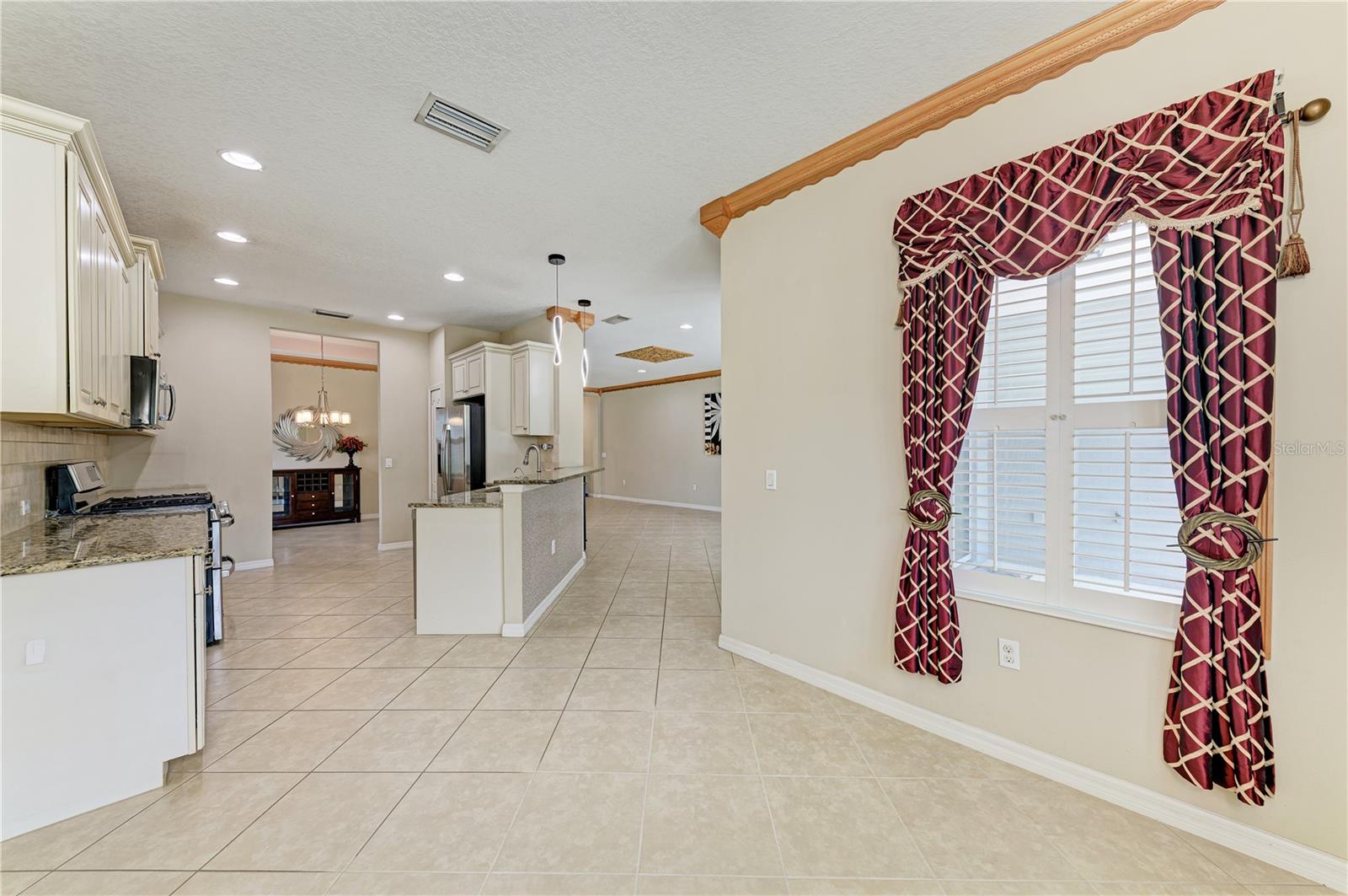 Image 20 of 35 For 6516 Palm Leaf Court