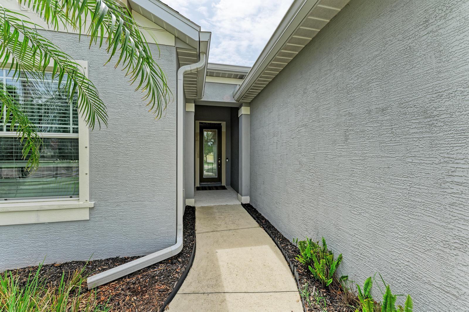 Image 4 of 35 For 6516 Palm Leaf Court
